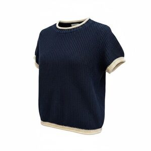 Fore Short Sleeve Knit top in Navy with beige trim. Women’s Xsmall
